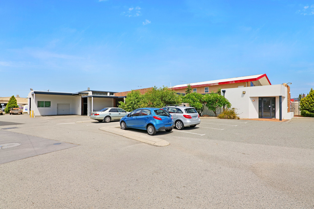 gallery image: 16 Clayton Street, Bellevue WA