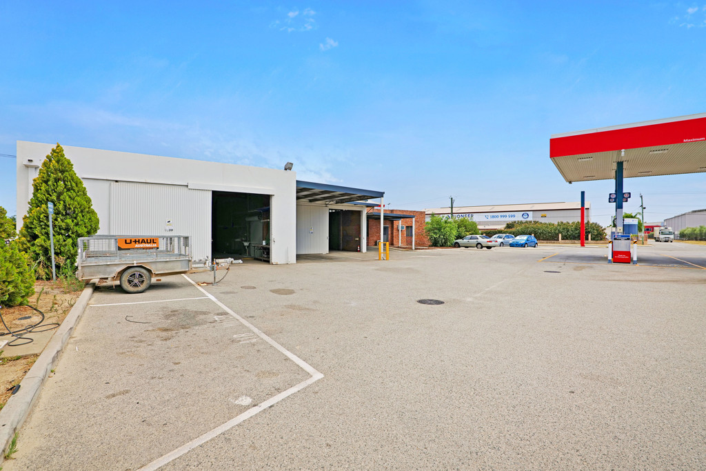 gallery image: 16 Clayton Street, Bellevue WA