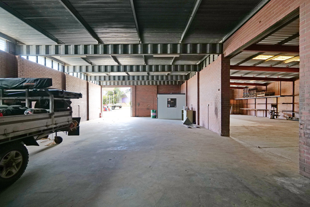 gallery image: 16 Clayton Street, Bellevue WA