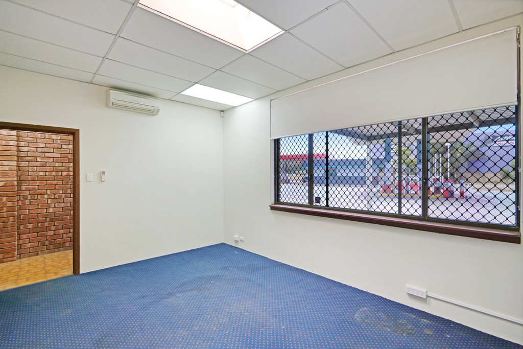 gallery image: 16 Clayton Street, Bellevue WA