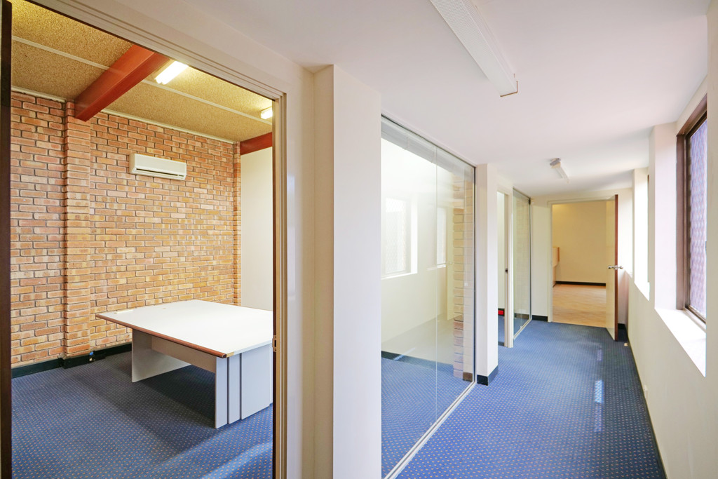 gallery image: 16 Clayton Street, Bellevue WA