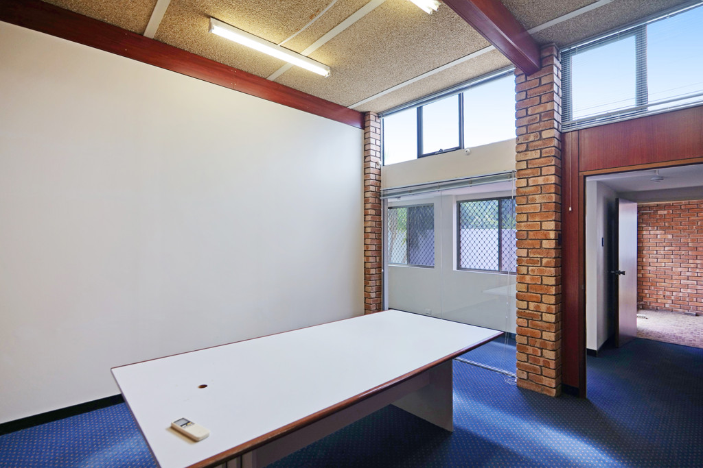 gallery image: 16 Clayton Street, Bellevue WA