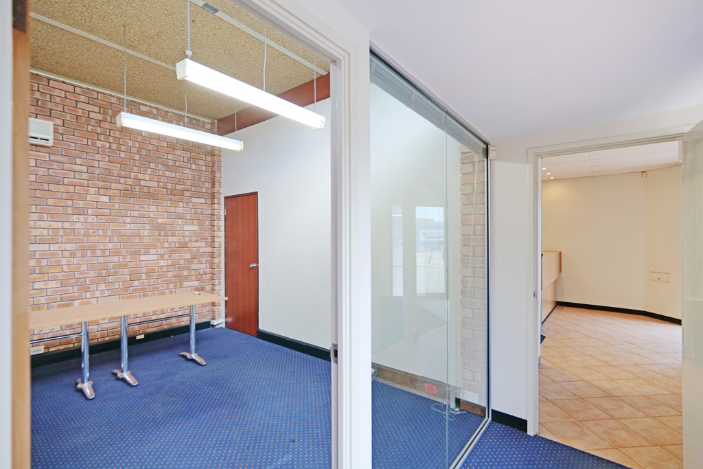 gallery image: 16 Clayton Street, Bellevue WA