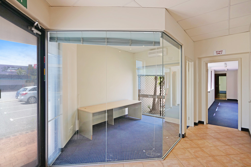 gallery image: 16 Clayton Street, Bellevue WA