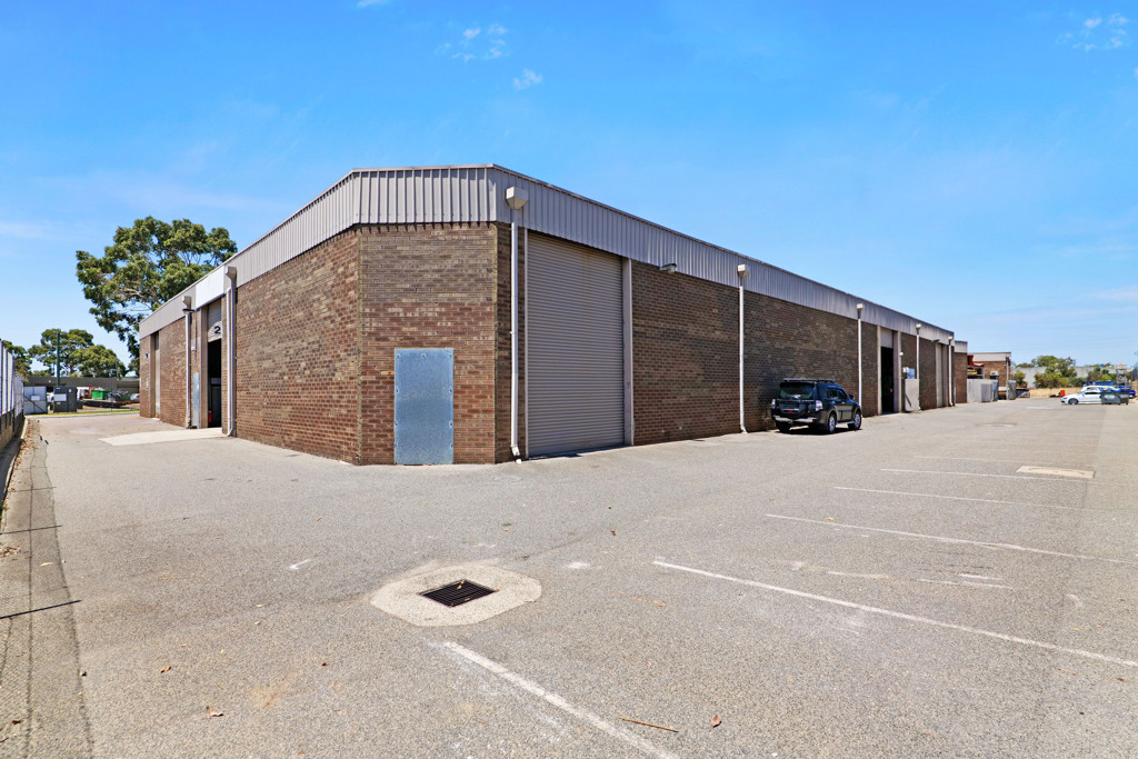 gallery image: 2/11 Anvil Way, Welshpool WA