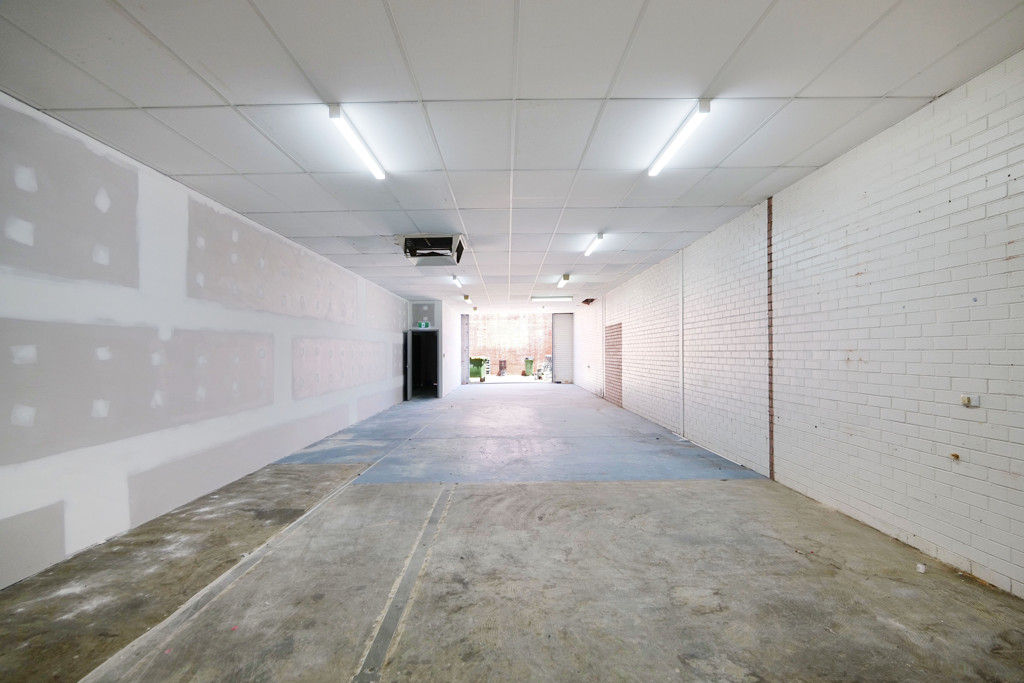 gallery image: Unit 1B/135 Russell Street, Morley WA