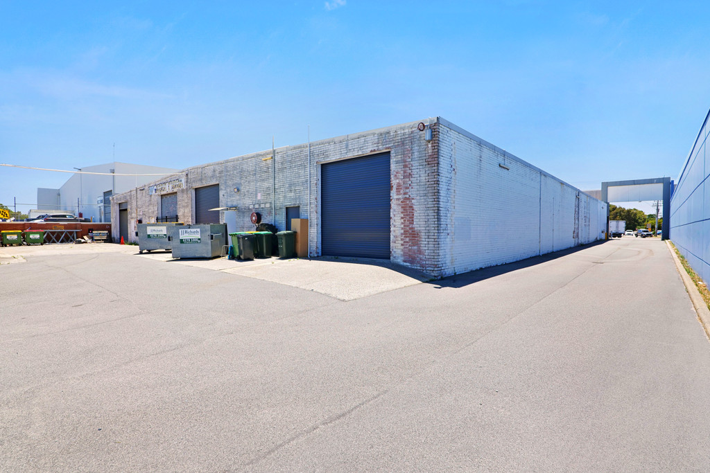 gallery image: Unit 1B/135 Russell Street, Morley WA