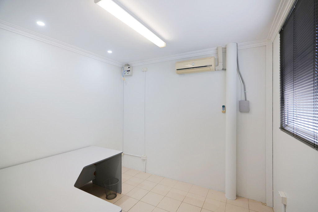 gallery image: 1/30 Marriot Street, Cannington WA