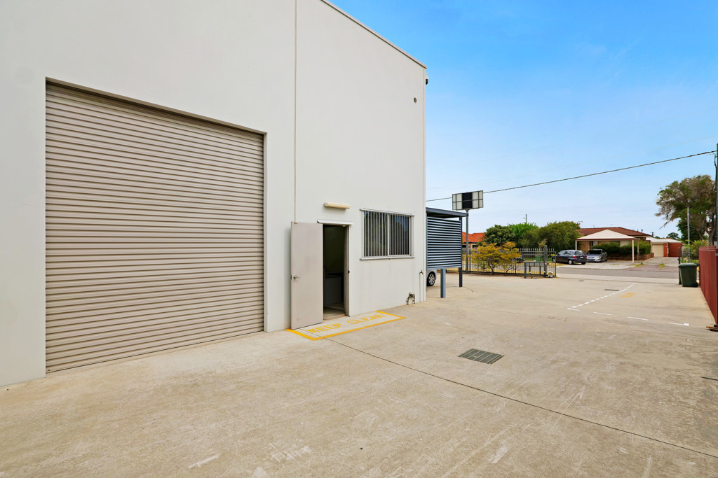 gallery image: 1/30 Marriot Street, Cannington WA