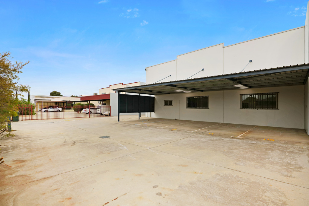 gallery image: 1/30 Marriot Street, Cannington WA