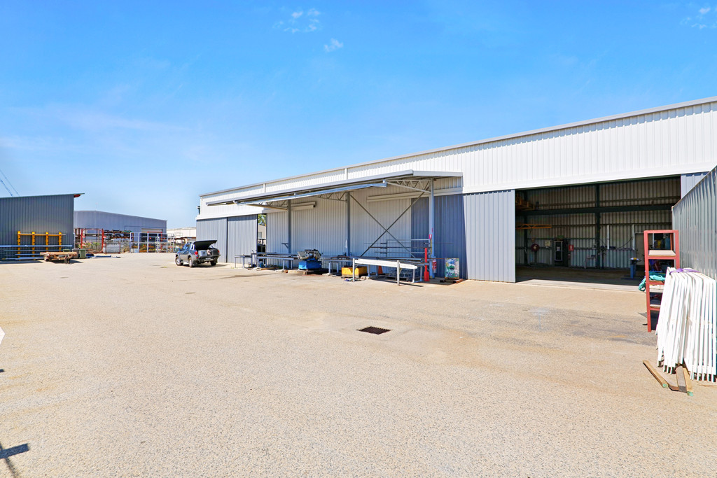 gallery image: 13 Hanson Street, Maddington WA