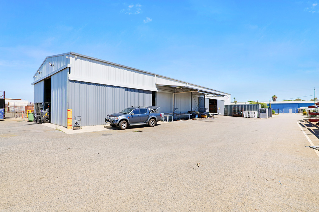 gallery image: 13 Hanson Street, Maddington WA