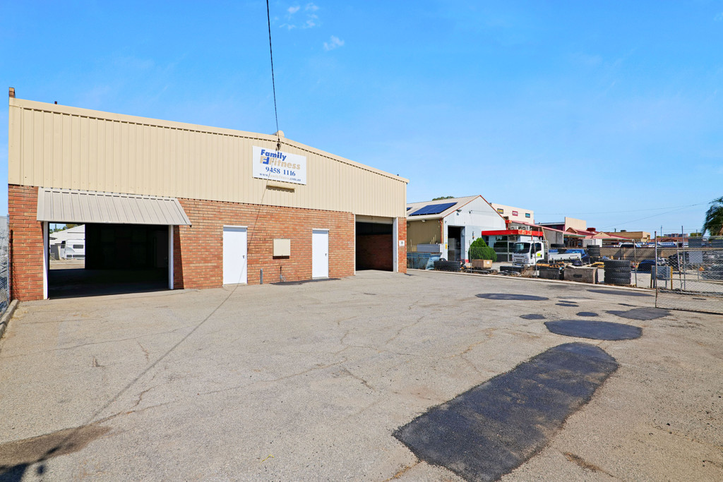 gallery image: 39 Hogarth Street, Cannington WA