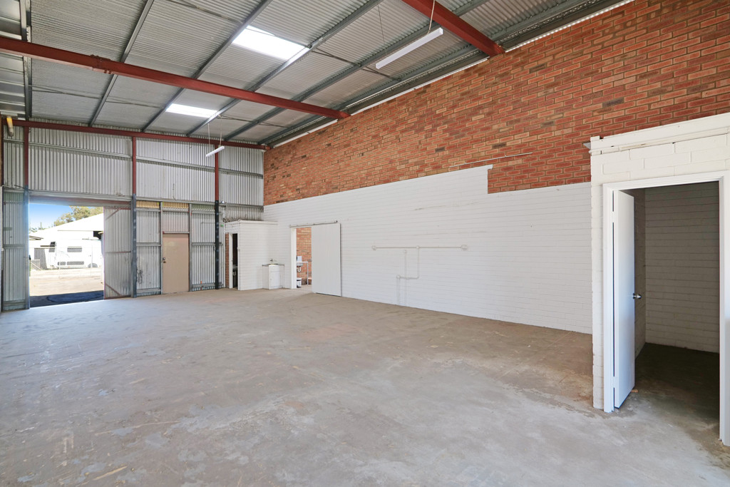 gallery image: 39 Hogarth Street, Cannington WA