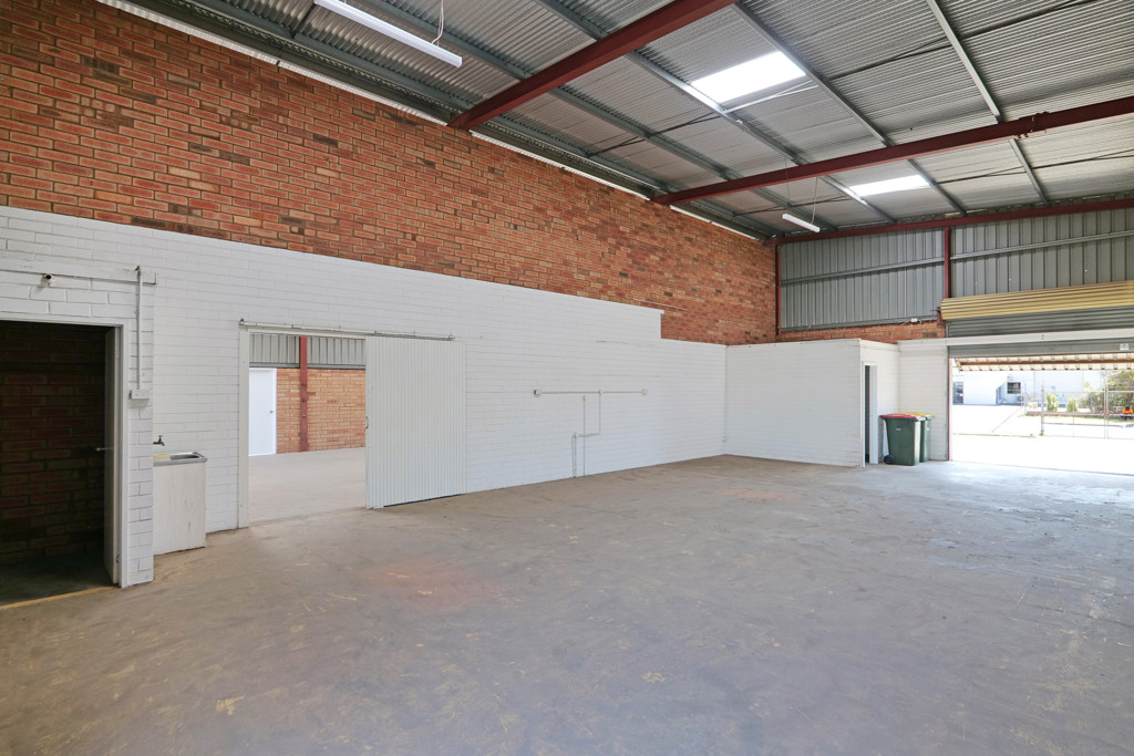 gallery image: 39 Hogarth Street, Cannington WA