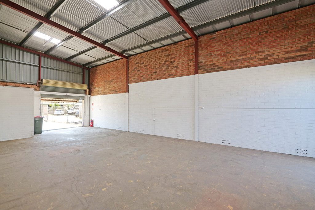 gallery image: 39 Hogarth Street, Cannington WA