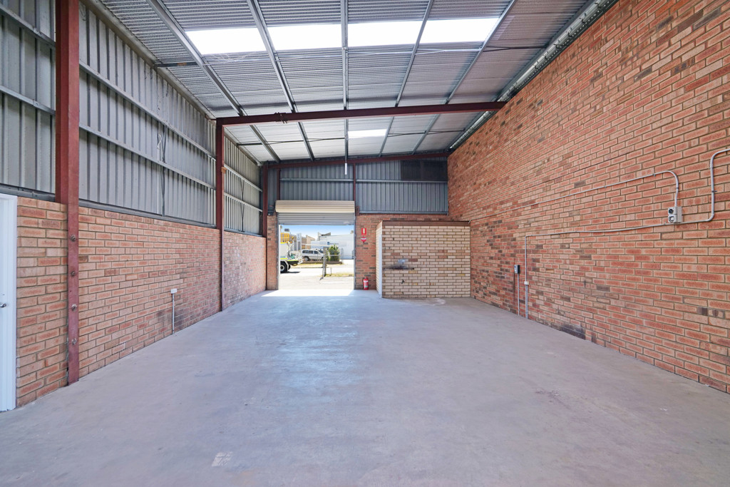 gallery image: 39 Hogarth Street, Cannington WA