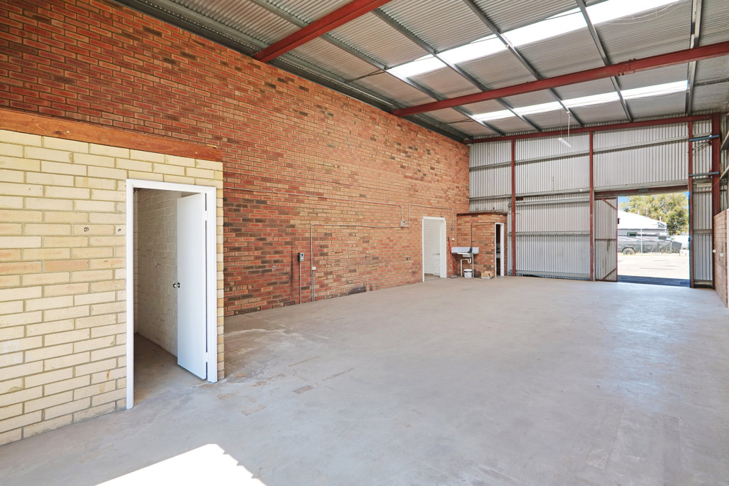 gallery image: 39 Hogarth Street, Cannington WA