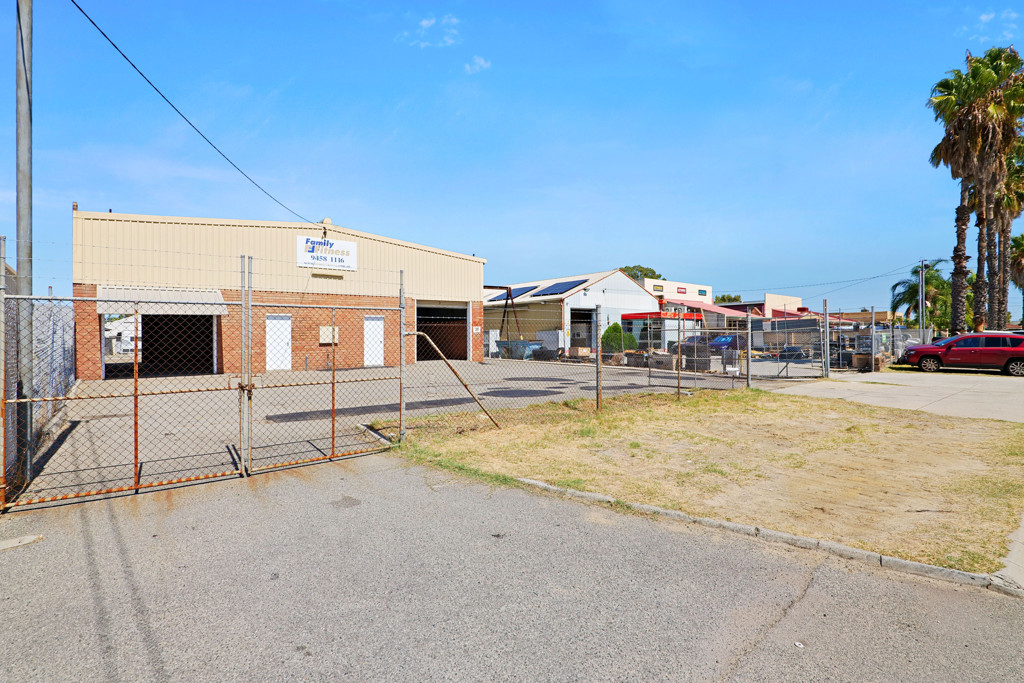 gallery image: 39 Hogarth Street, Cannington WA