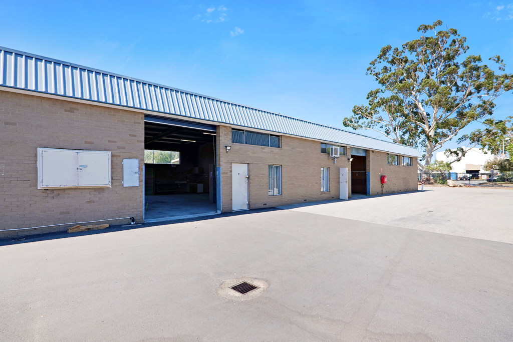 gallery image: 14/2-14 Sheffield Road, Welshpool WA