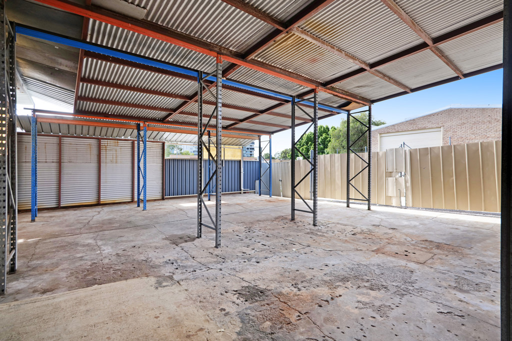 gallery image: 14 Claude Street, Burswood WA