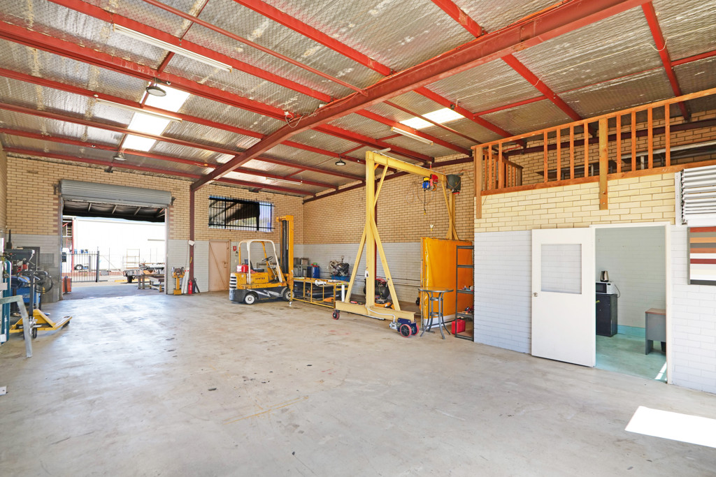 gallery image: 5/64 McDowell Street, Welshpool WA