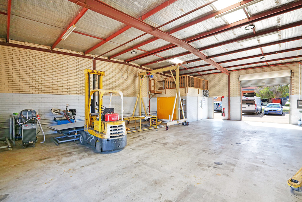 gallery image: 5/64 McDowell Street, Welshpool WA