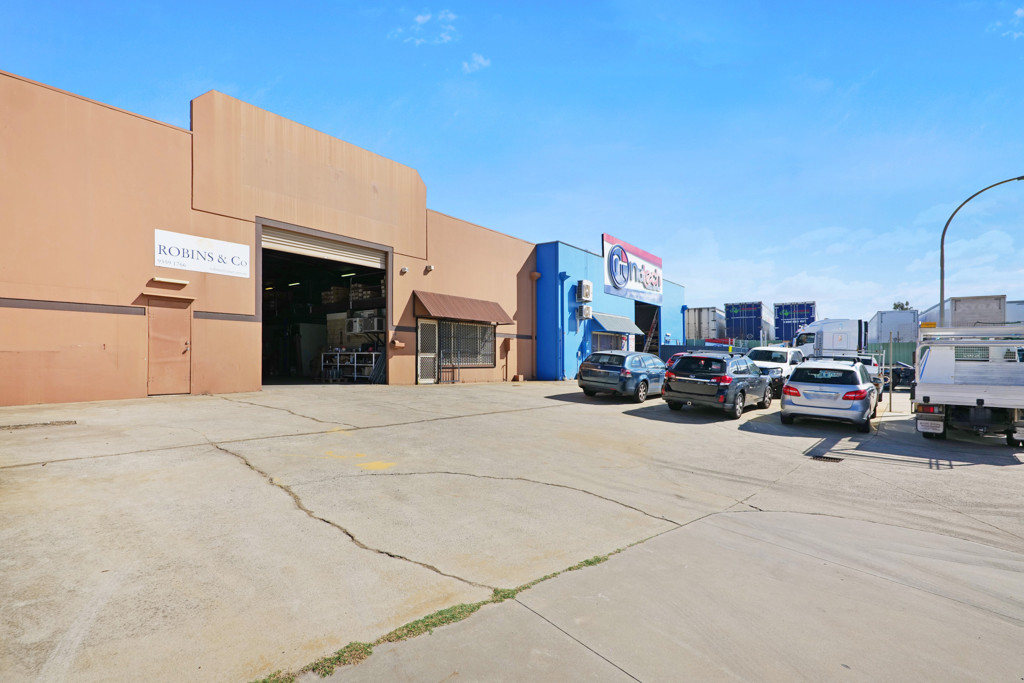 gallery image: 12 Coney Drive, Kewdale WA