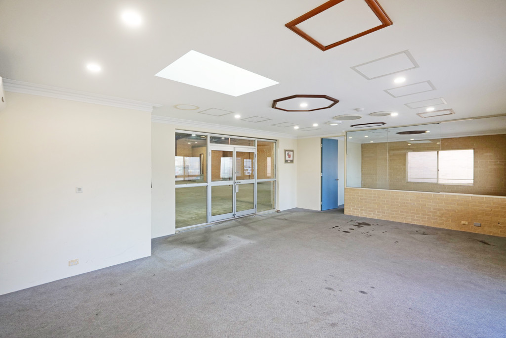 gallery image: 9 Burwash Place, Maddington WA