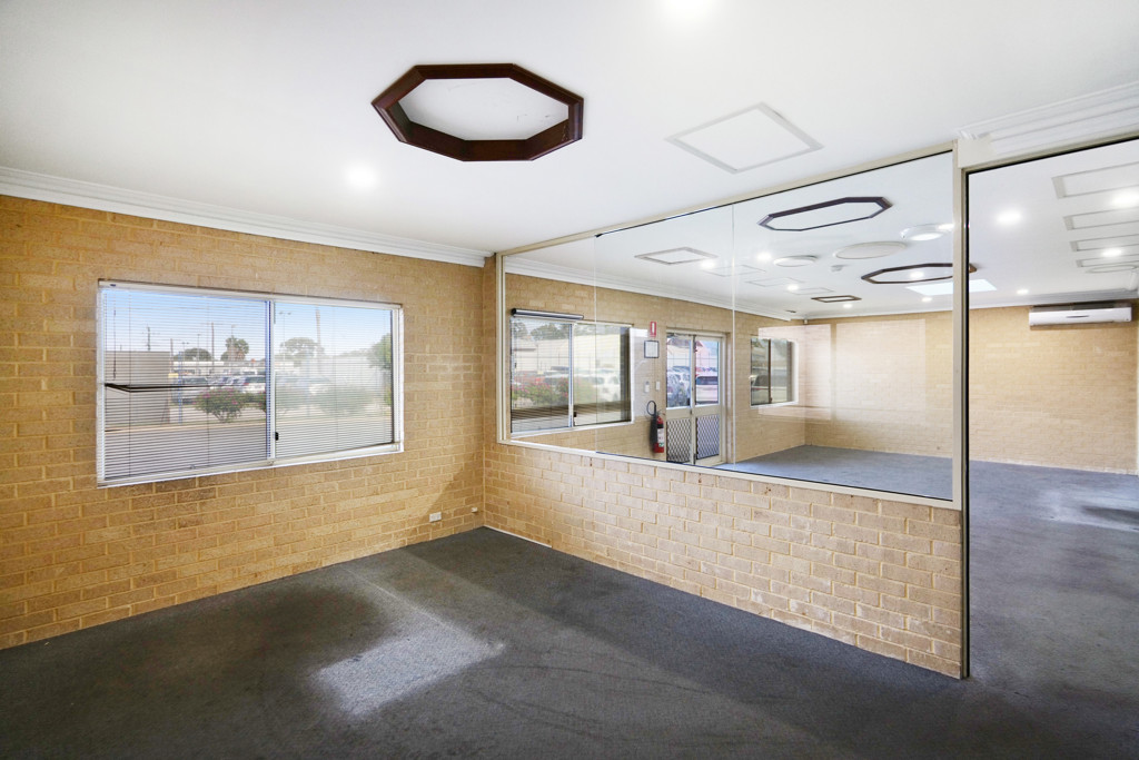 gallery image: 9 Burwash Place, Maddington WA