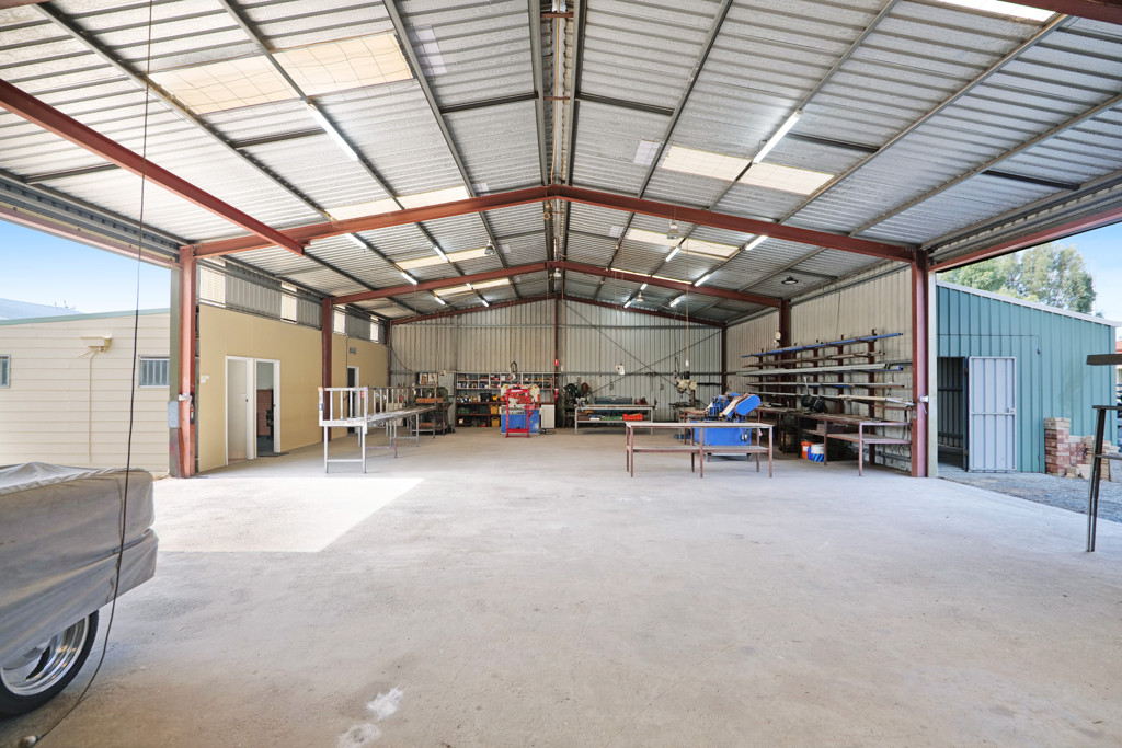 gallery image: 42 Austin Avenue, Kenwick WA