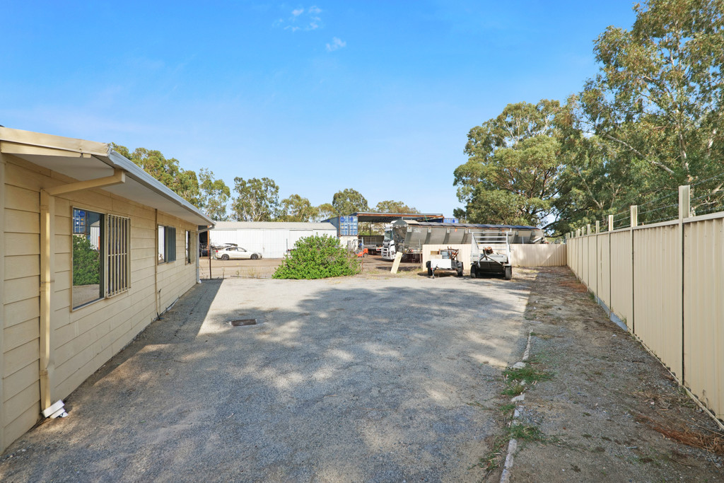 gallery image: 42 Austin Avenue, Kenwick WA