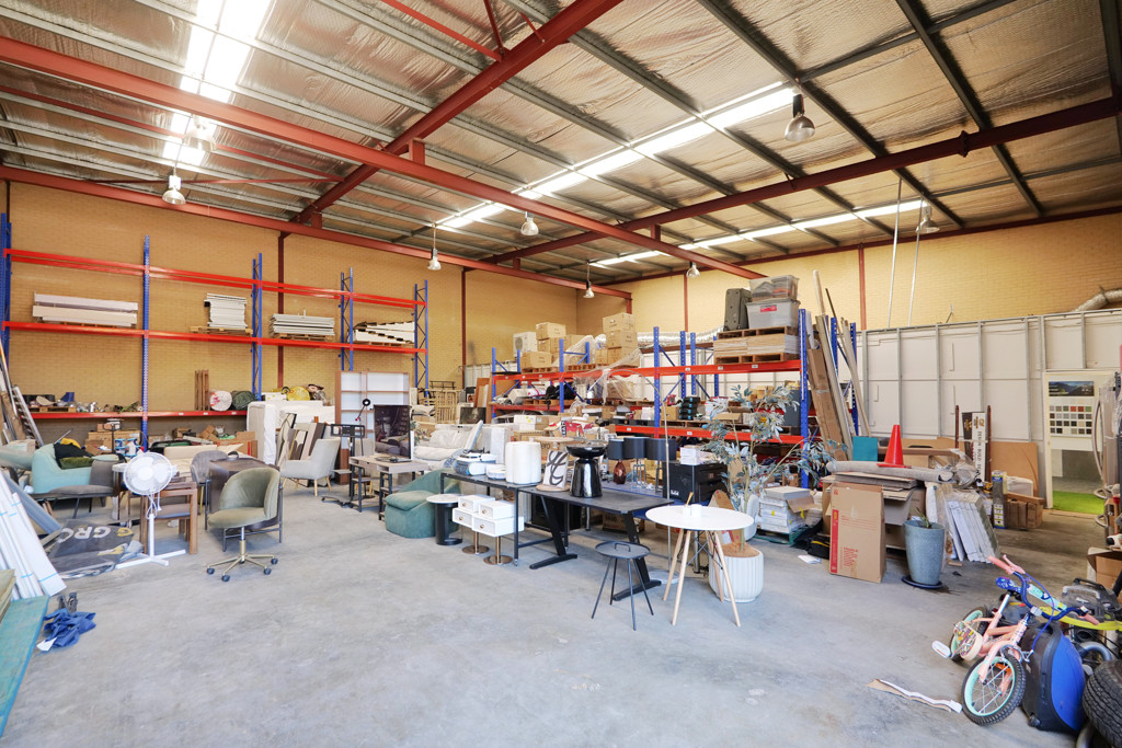 gallery image: 13 Belgravia Street, Belmont WA