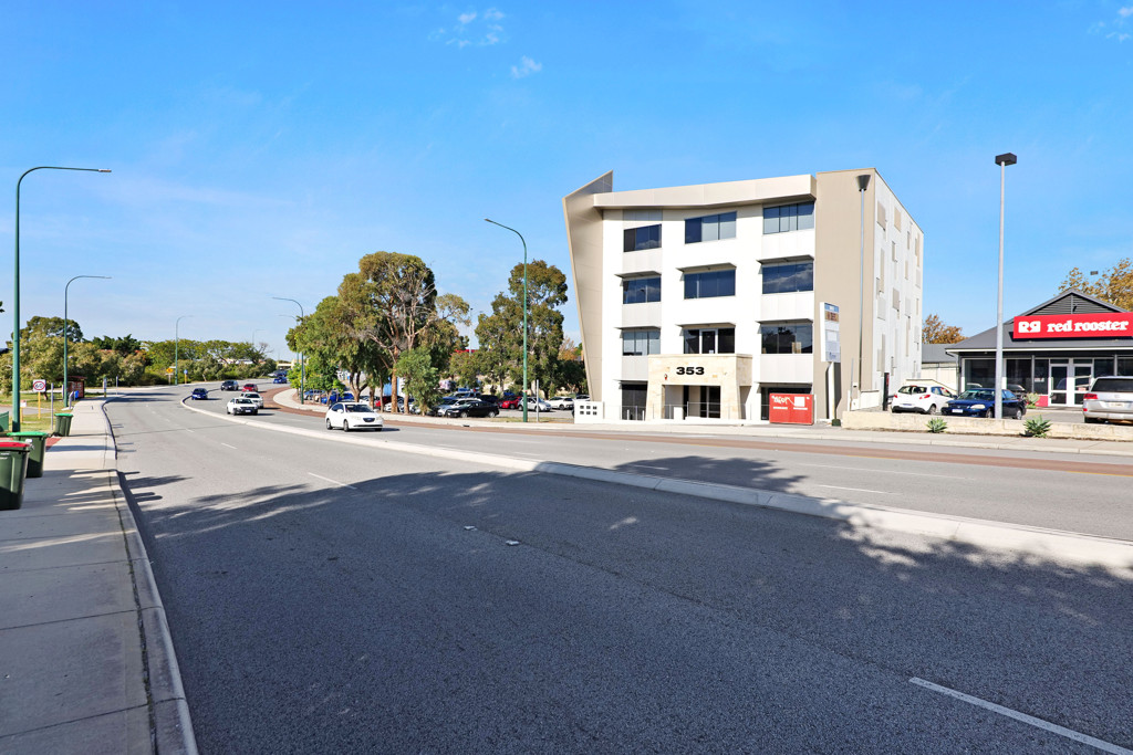 gallery image: 1/353 Shepperton Road, East Victoria Park WA