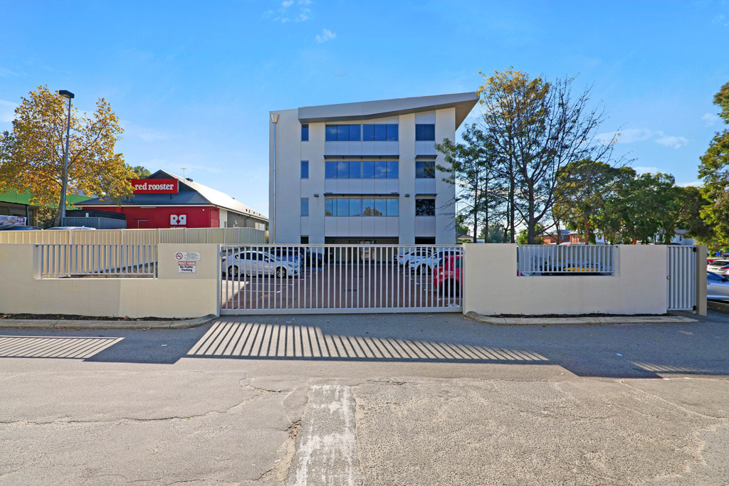 gallery image: 1/353 Shepperton Road, East Victoria Park WA