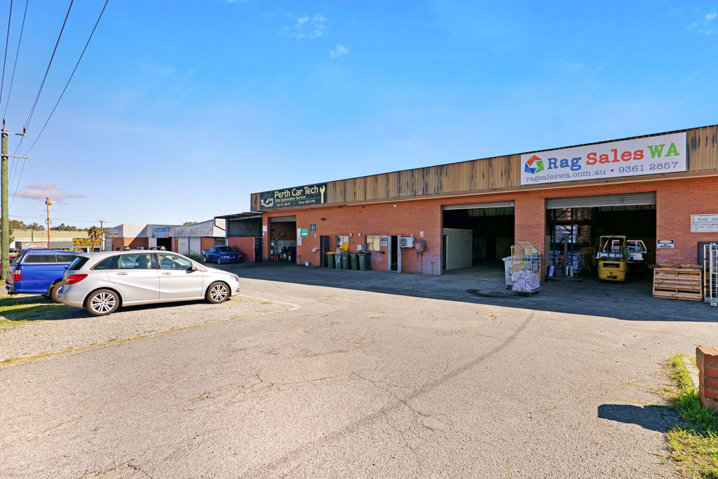 gallery image: 2/242 Star Street, Welshpool WA