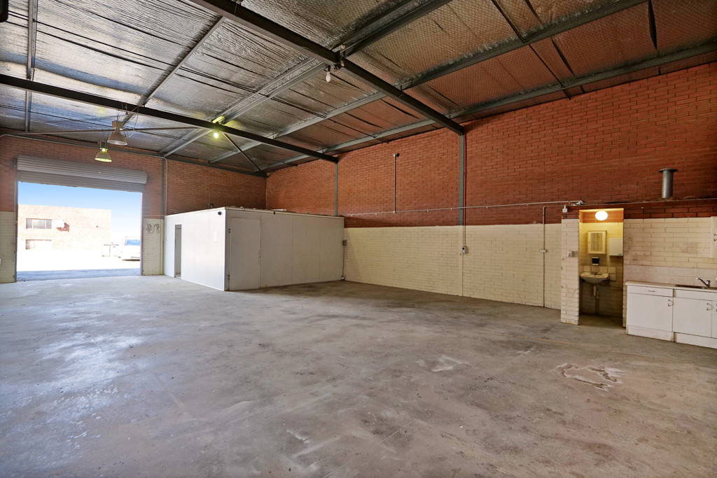 gallery image: 2/242 Star Street, Welshpool WA