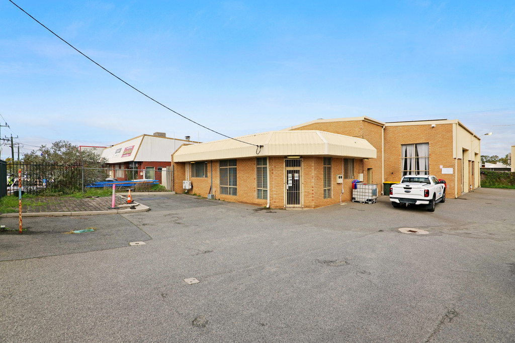 gallery image: 10 Hyne Road, South Guildford WA