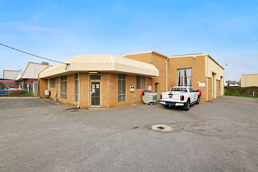 gallery image: 10 Hyne Road, South Guildford WA