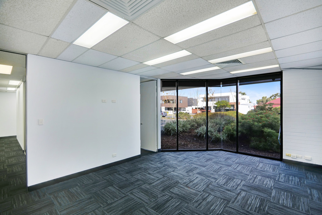 gallery image: Units 1 & 2/147-151 Belmont Avenue, Belmont WA
