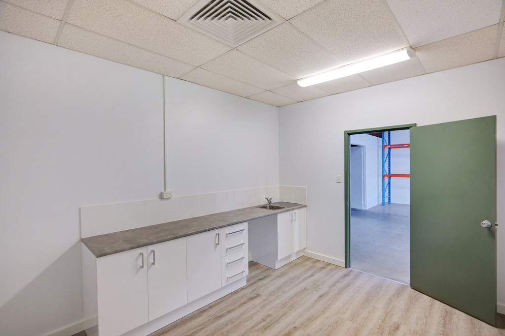 gallery image: Units 1 & 2/147-151 Belmont Avenue, Belmont WA