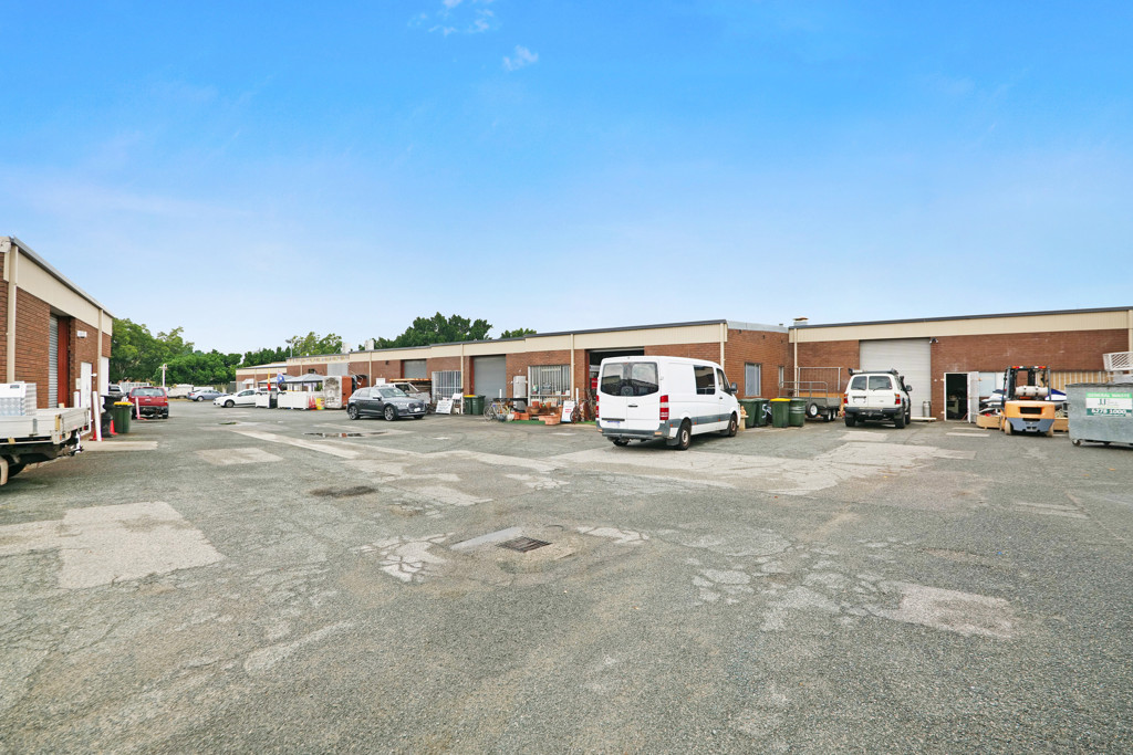 gallery image: Unit 4/11 Milford Street, East Victoria Park WA