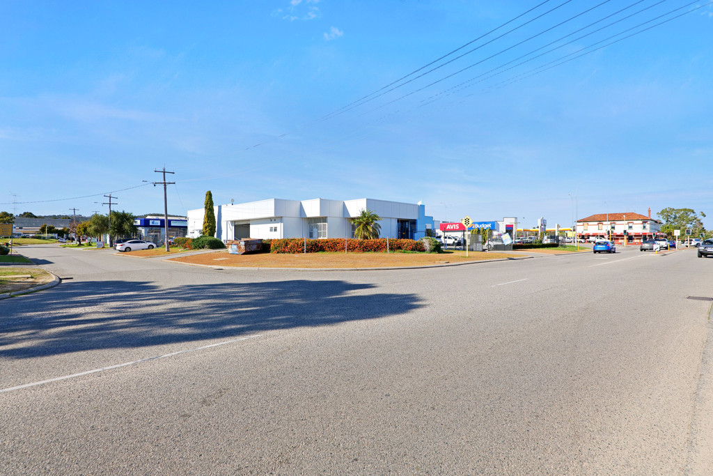 gallery image: 1 & 2/2 Farrall Road, Midvale WA