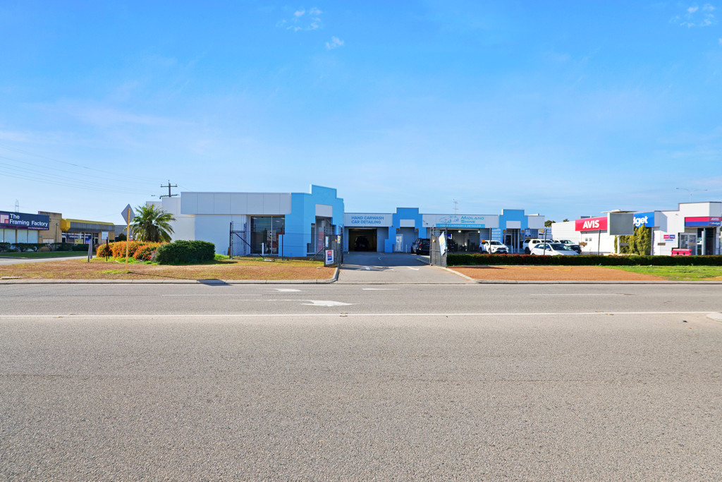 gallery image: 1 & 2/2 Farrall Road, Midvale WA