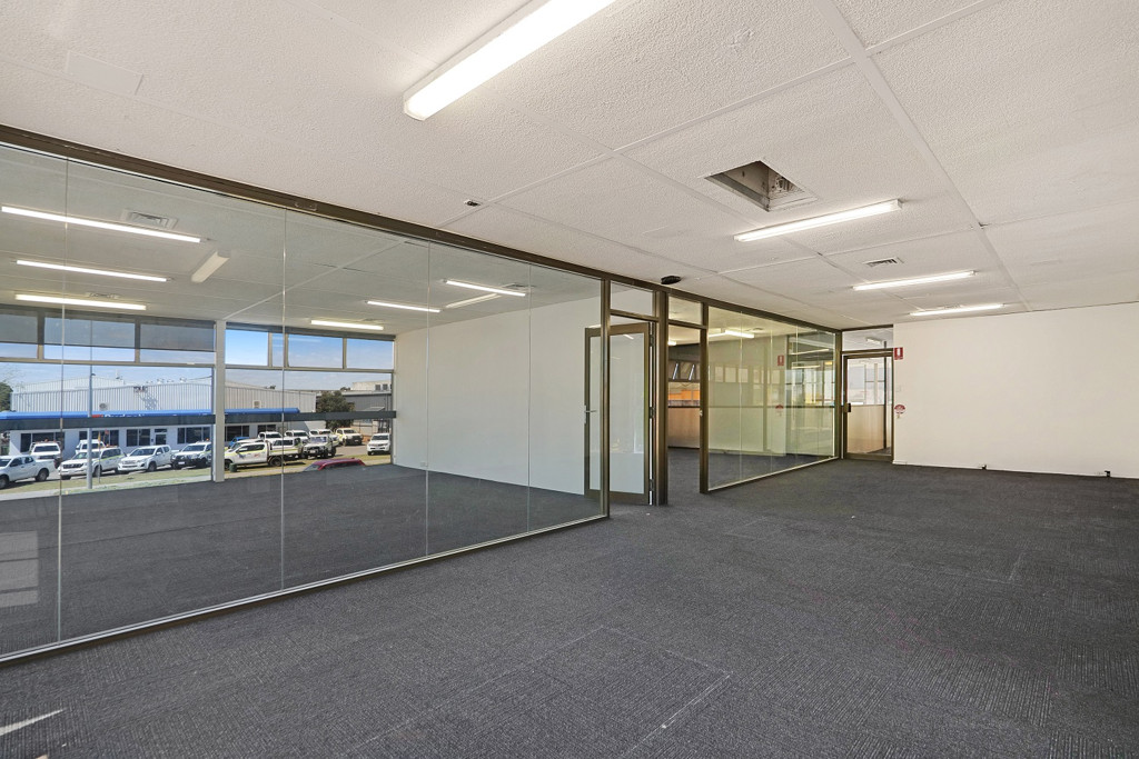 gallery image: 2/82 Belmont Avenue, Belmont WA