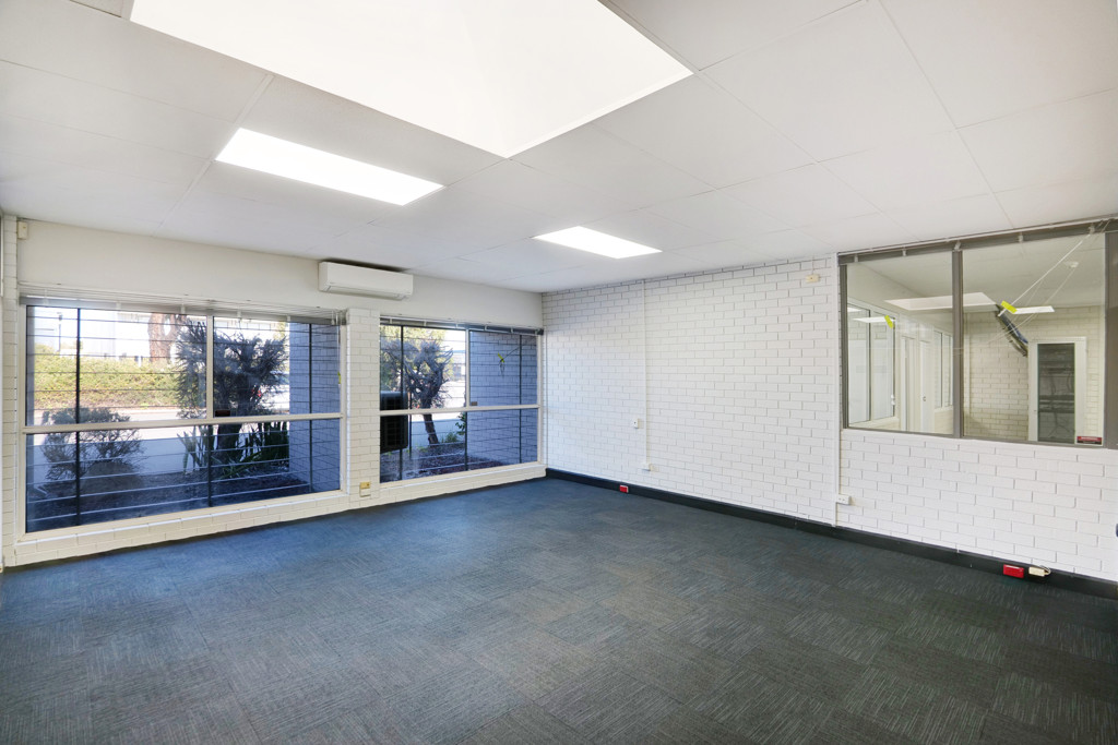 gallery image: 1/79 Robinson Avenue, Belmont WA