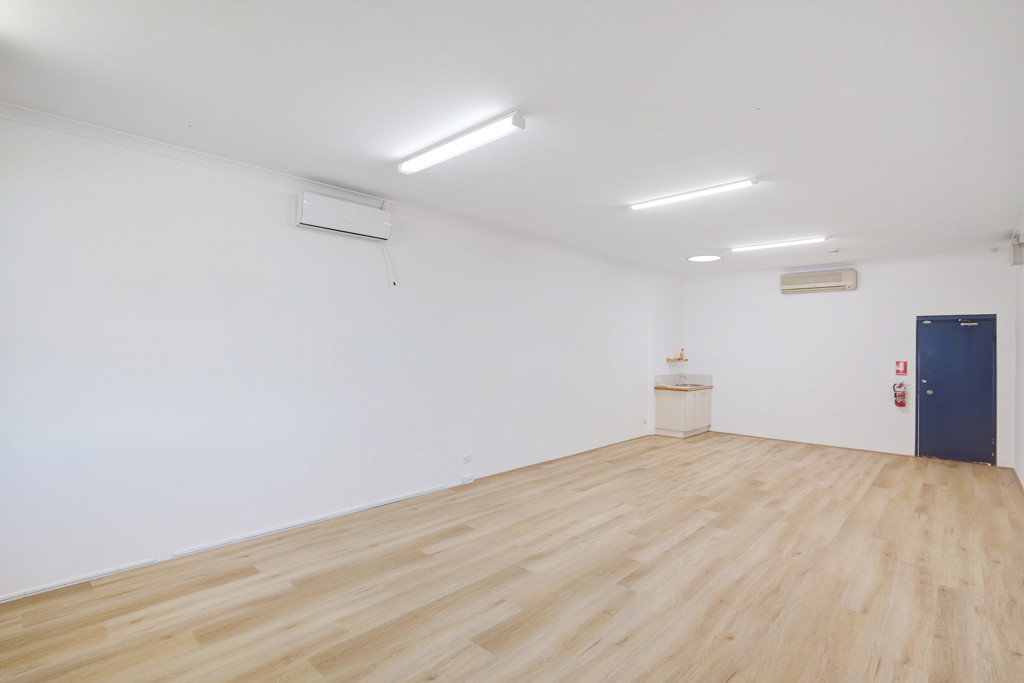 gallery image: Unit 4/266 Fulham Street, Cloverdale WA