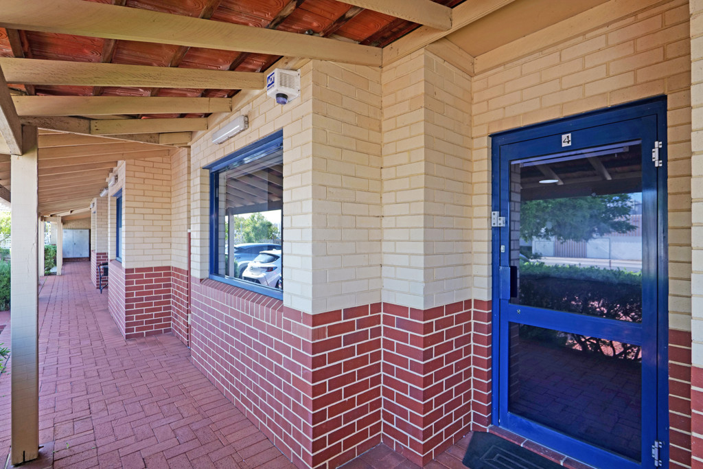 gallery image: Unit 4/266 Fulham Street, Cloverdale WA