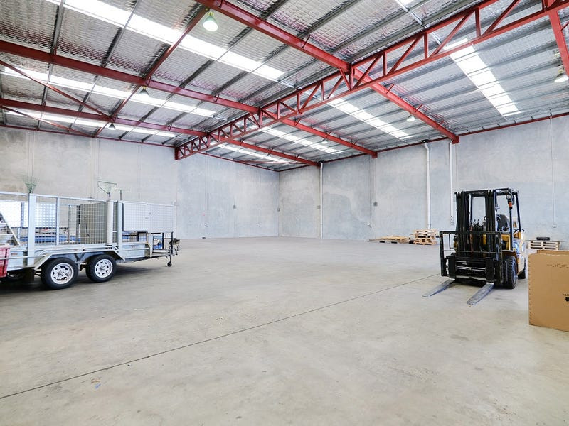 gallery image: 4 Meares Way, Canning Vale WA