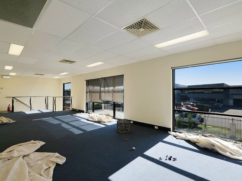 gallery image: 4 Meares Way, Canning Vale WA